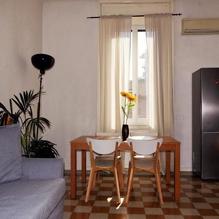 Incantevole Appartamento De Angeli Milano Esterno foto