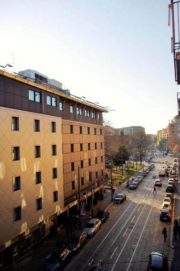 Incantevole Appartamento De Angeli Milano Esterno foto